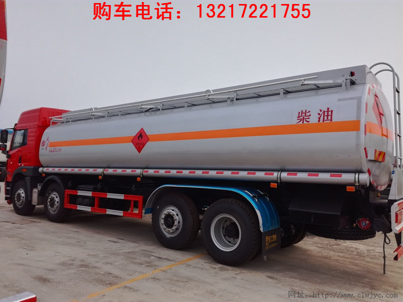 解放前四后六油罐車