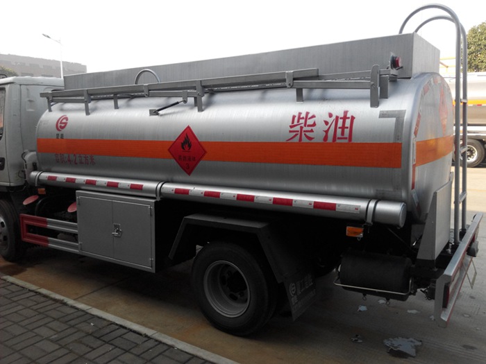 江淮5噸加油車