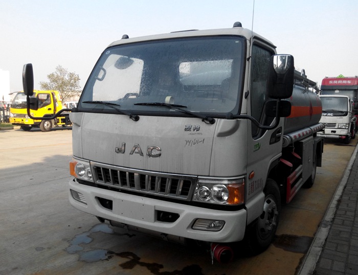 江淮5噸加油車