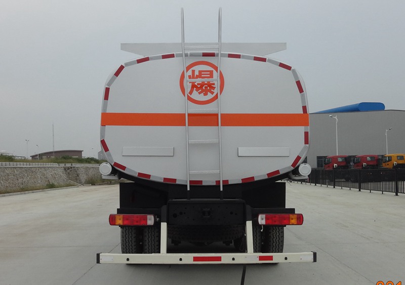 福田歐曼后雙橋油罐車